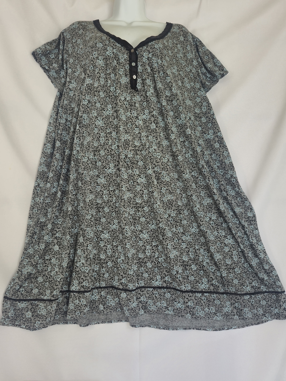 croft & barrow Black and Light Blue Floral Short-Sleeve Nightgown